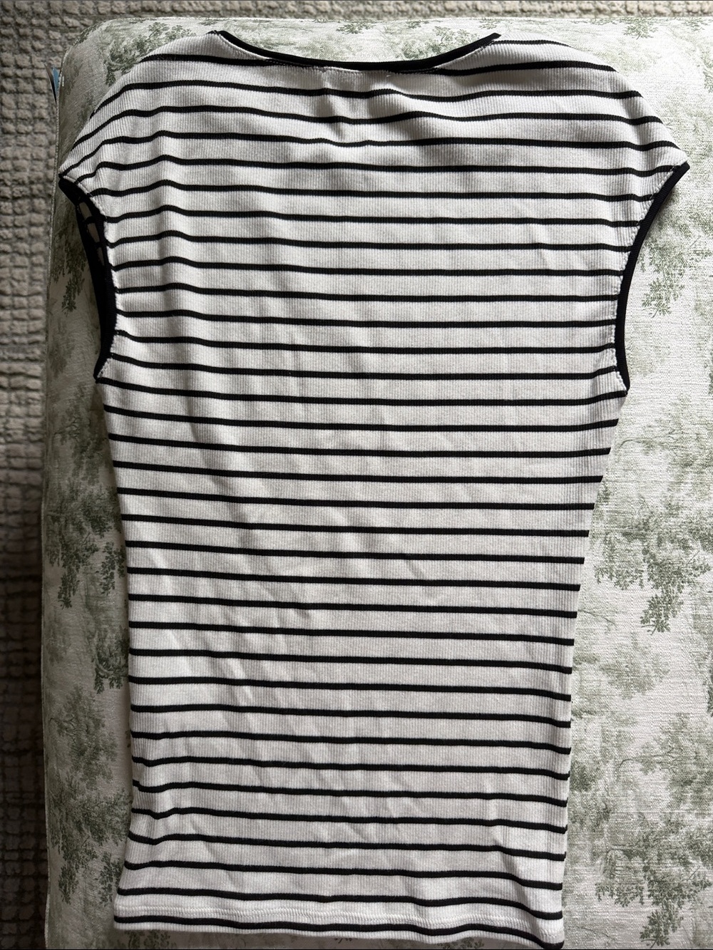 Zara tshirt - Picture 3 of 3